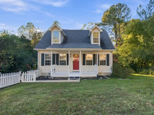921 Jordan Cir, White Bluff, TN 37187