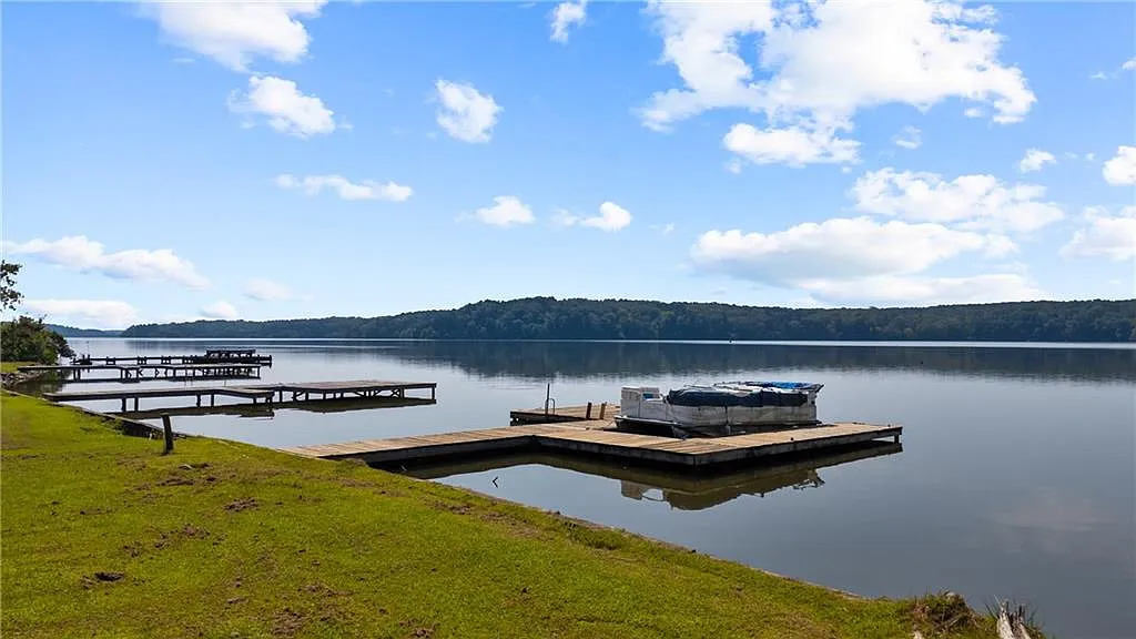 3 bed, 3.0 bath, 2754 sqft, $3,600 — Photo 1