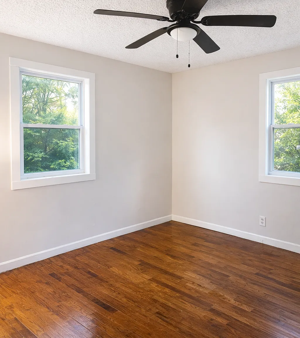 3 bed, 950 sqft, $1,250 — Photo 4