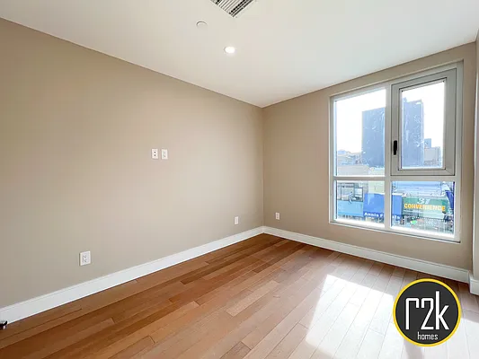 Rented by Realty 2000 Corp | media 19