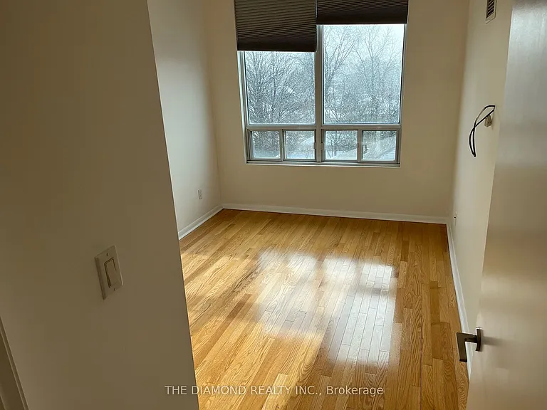 3391 Bloor St W #407 — Photo 10