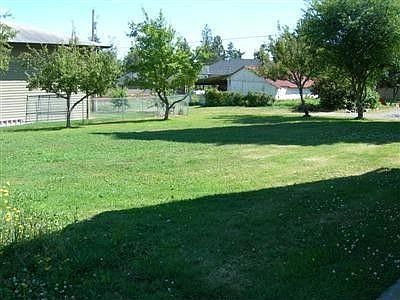 3rd image of 17011 Larch Way