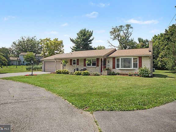 4th image of 809 Sentz Dr