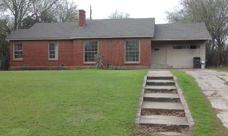 1st image of 2312 Timberline Dr