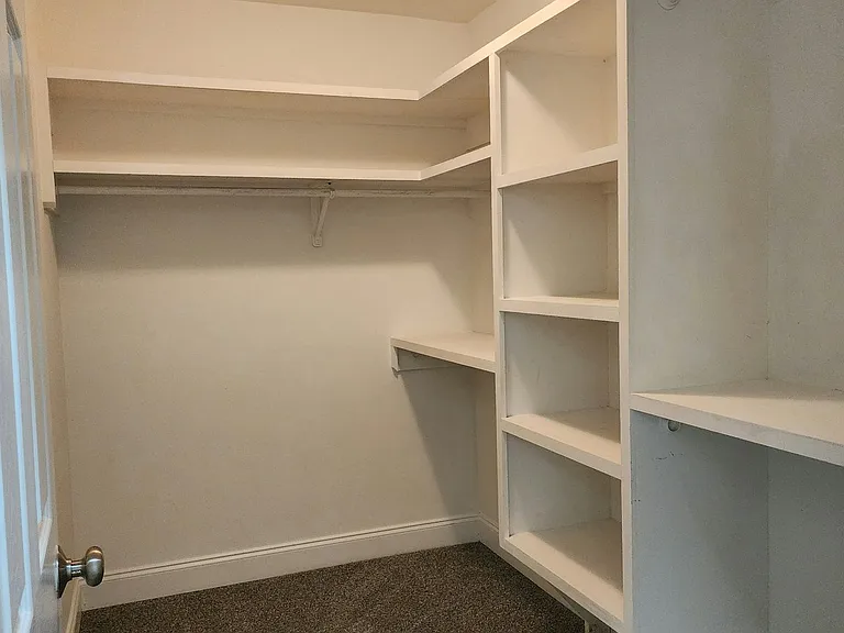 381 Rosemount Dr — Photo 11