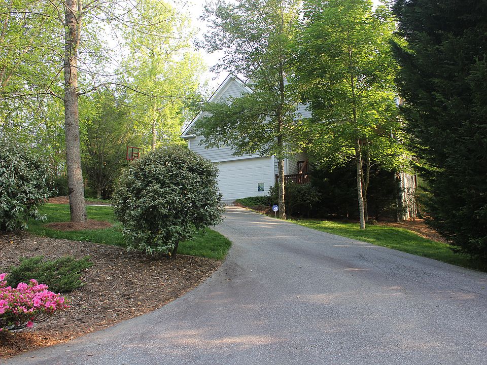 1st image of 50 Stillwater Ln