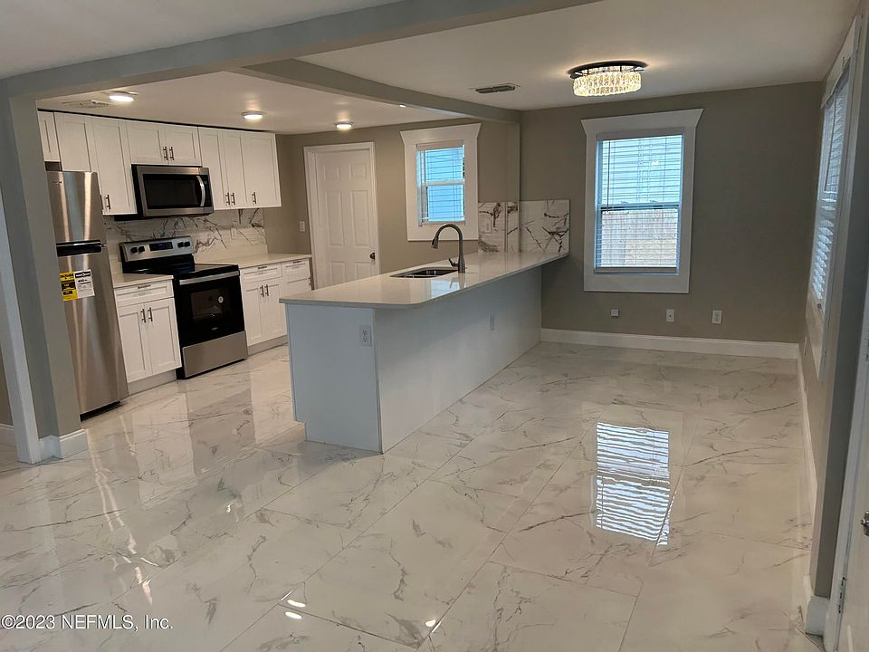 1st image of 4609 PALMER Avenue