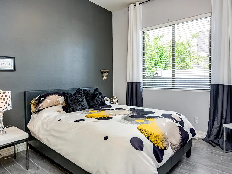 1230 E Canary Dr — Photo 14