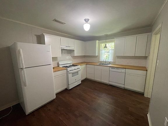 3rd image of 731 N. Woolsey Ave.