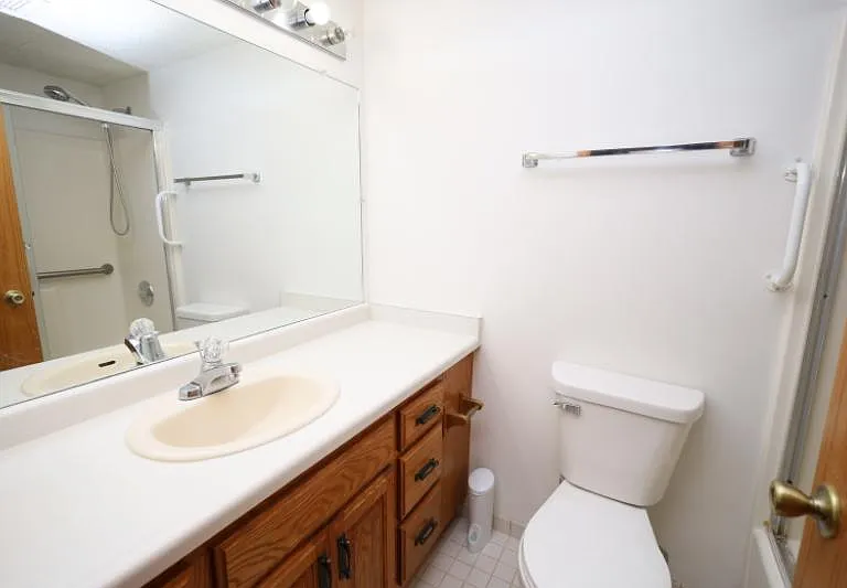 220 Broadway Ave S #911 — Photo 10
