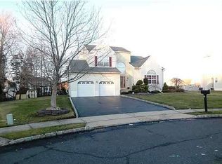 4 Gaelic Ct, Jackson, NJ 08527