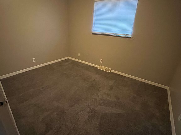 5th image of 256 Graham St #1