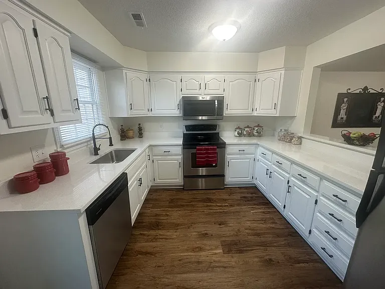 1422 Anthony Michael Dr — Photo 2