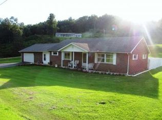 536 Fudges Creek Rd, Ona, WV 25545