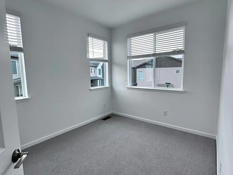 6857 Huddersfield Ln — Photo 23