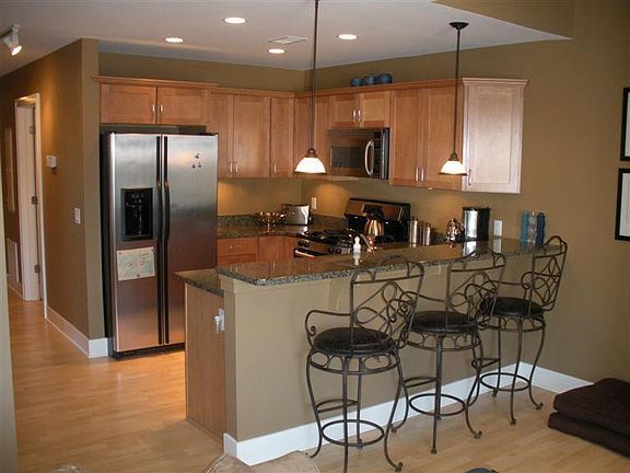 3rd image of 516 Williams St APT 19
