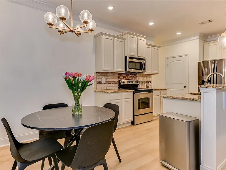 259 Wentworth Pl — Photo 11