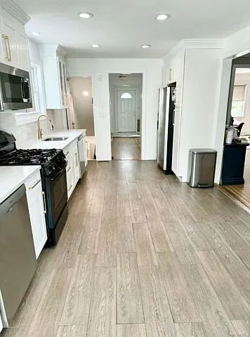 4 bed, 4.0 bath, 2046 sqft, $8,000 — Photo 4