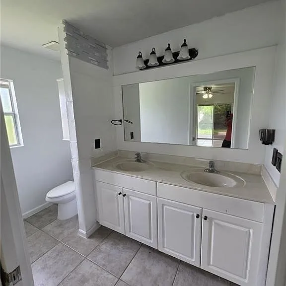 409 Hull Ave S — Photo 11