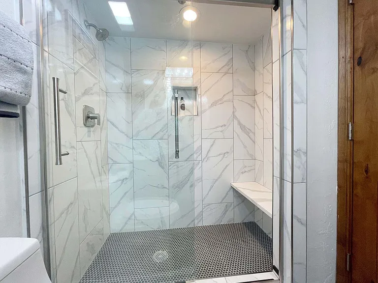 1485 Empire Ave #502 — Photo 8