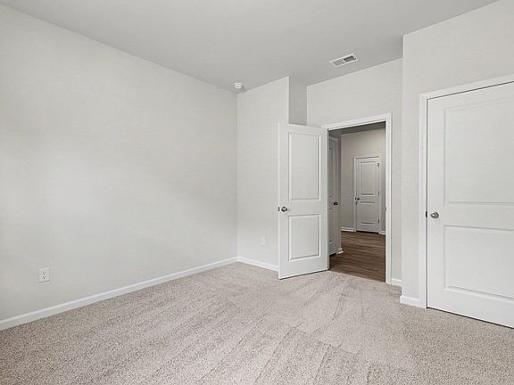 3rd image of 238 Ridley St