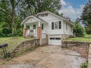 2416 S Glenwood Ave, Independence, MO 64052