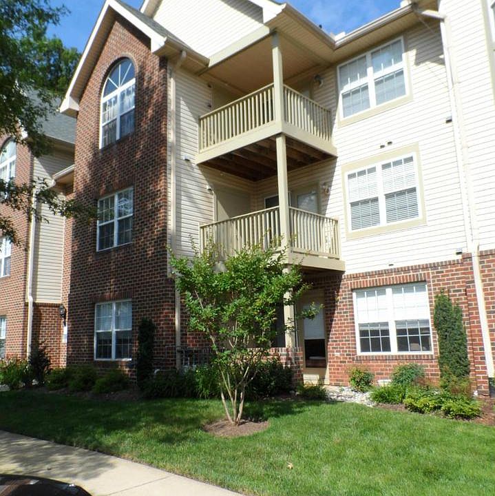 1st image of 4130 Monument Ct Unit 202