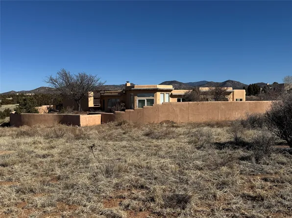6 Monte Alto Ct, Santa Fe, NM 87508
