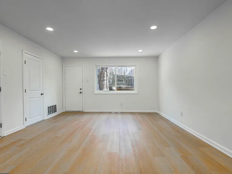 14432 Bel Pre Dr — Photo 10