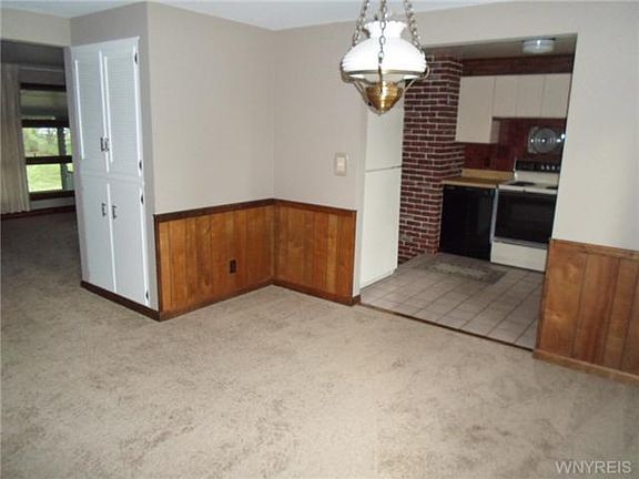 2nd image of 77 Majestic Cir