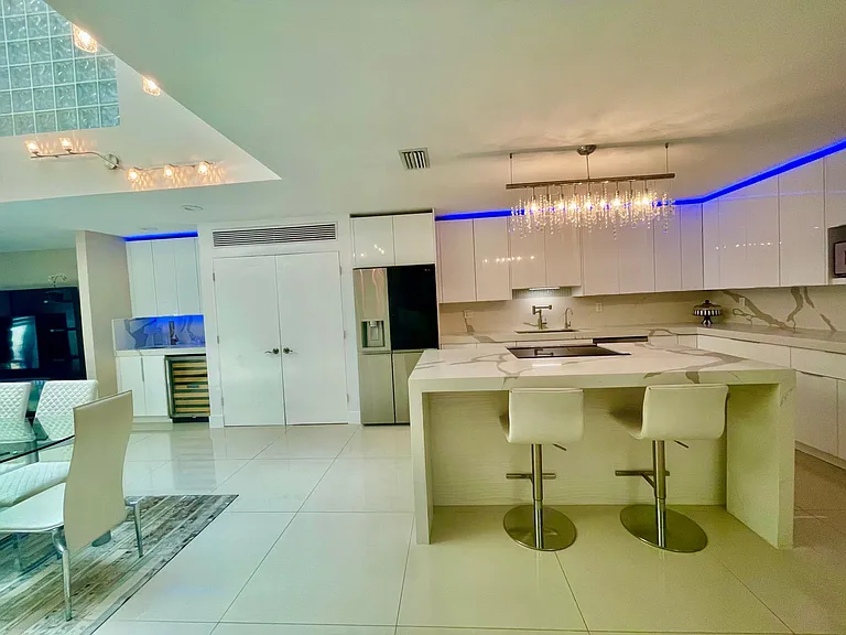 1127 Boca Cove Ln — Photo 9
