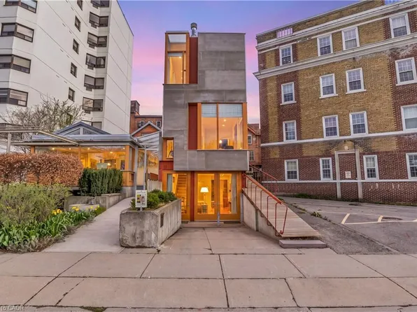 7 Cobourg St, Stratford, ON N5A 3E4