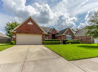 1805 Branch Hill Dr, Pearland, TX 77581