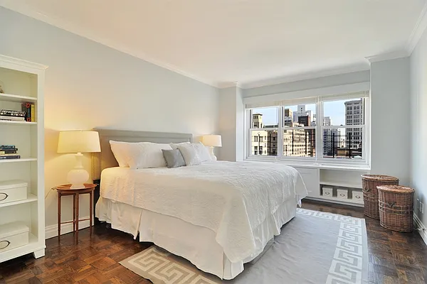 Sold by Corcoran | media 27