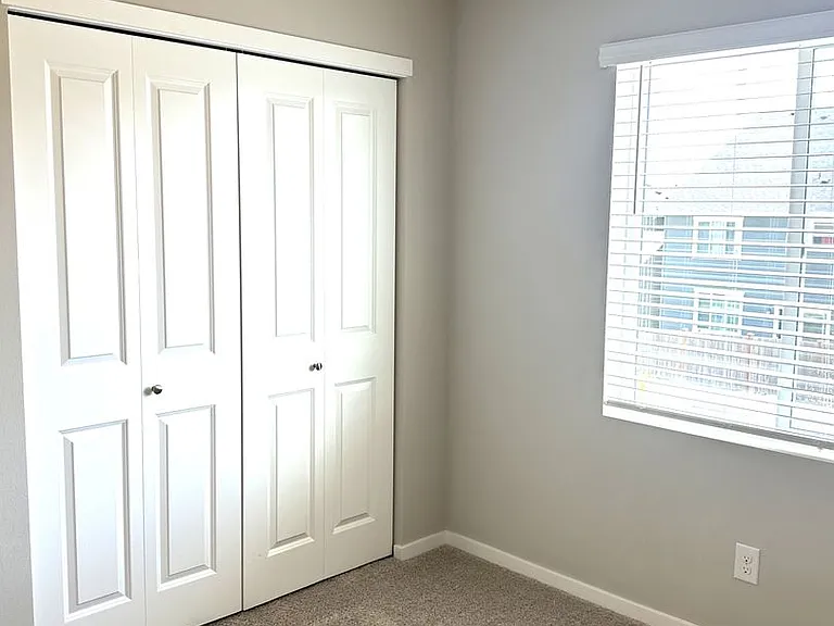 18505 Alpine Way E — Photo 15