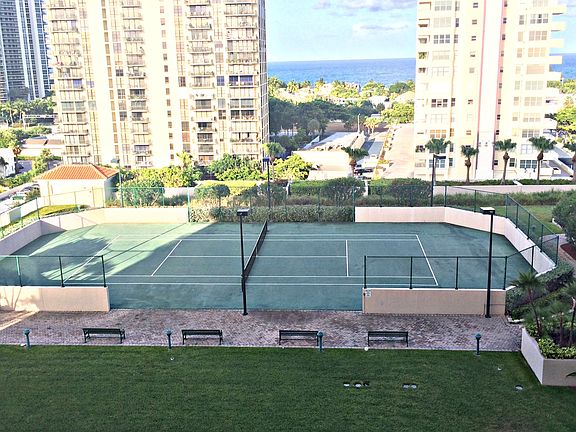 3rd image of 3020 NE 32nd Ave APT 1007