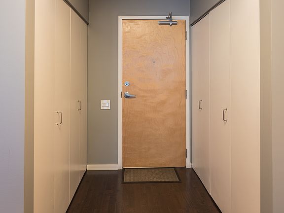 5th image of 659 W Randolph St APT 1119