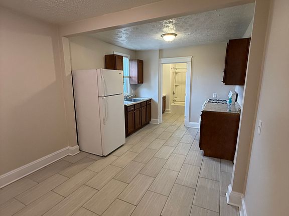5th image of 1360 W 83rd St #Up