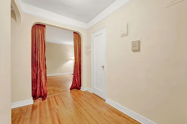 Sold by Remax Edge | media 9