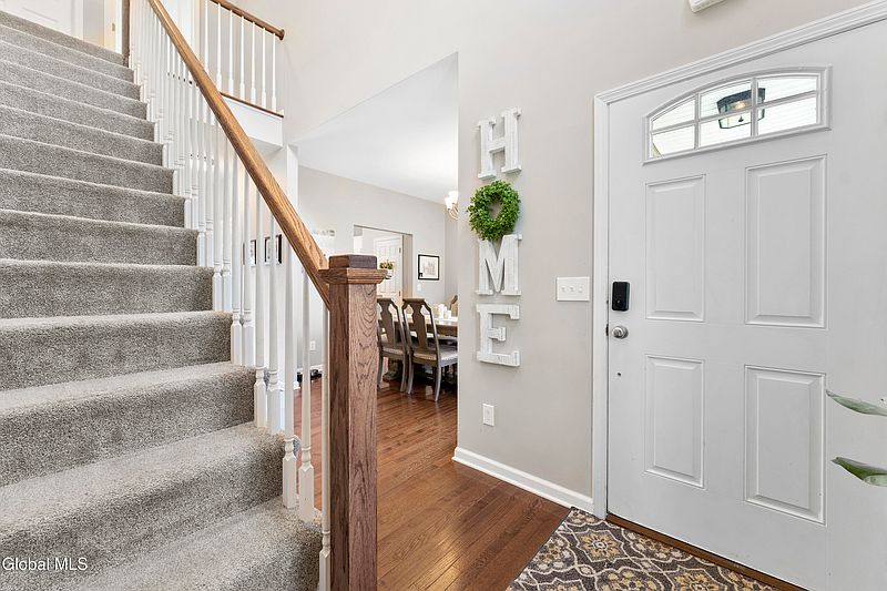 4th image of 59 Richmond Hill Drive