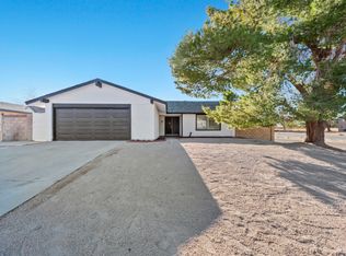 10621 Applewood Dr, California City, CA 93505