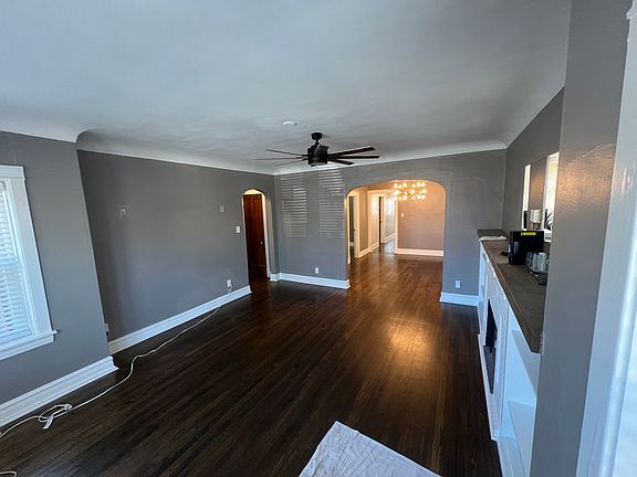 3rd image of 5225 W Cornelia Ave #1