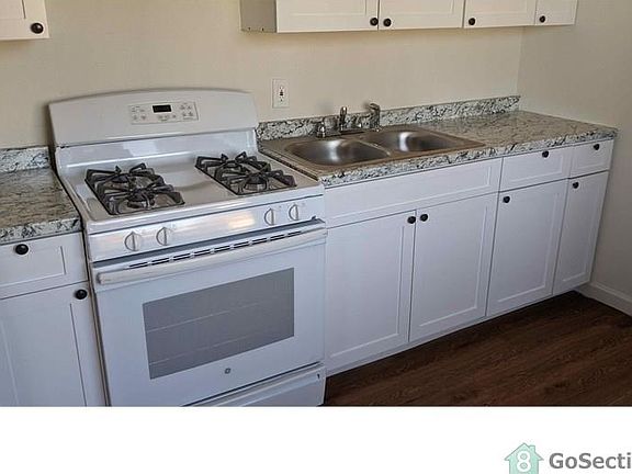 3rd image of 6423 S 10th St #13