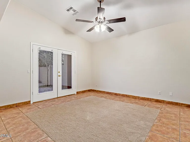 2809 E Janice Way — Photo 10