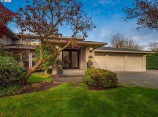 13768 Knaus Rd, Lake Oswego, OR 97034