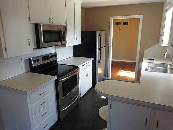 3rd image of 1422 E 52nd St S