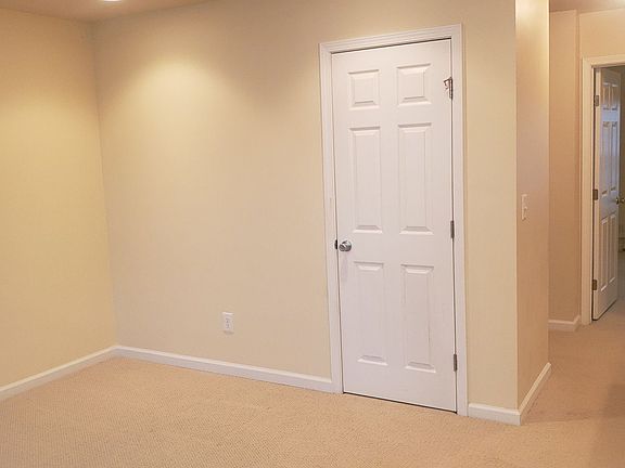 5th image of 1735 Whirlaway Ct
