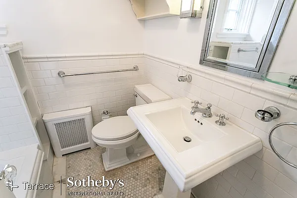 Sold by Terrace Sotheby's International Realty | media 66