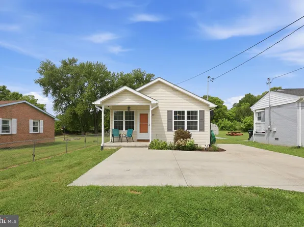 227 Stonewall St, Strasburg, VA 22657