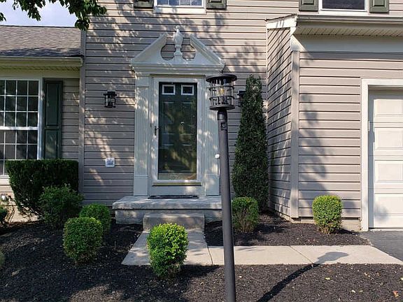 2nd image of 901 N York Dr